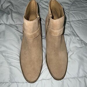 Women Tan Booties (House of Harlow)